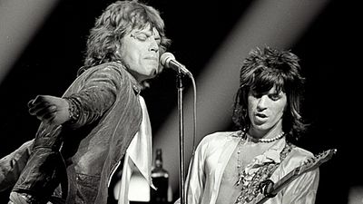 Imagem da notícia Diretor de Downton Abbey prepara longa sobre os Rolling Stones e a caótica gravação do álbum Exile on Main St.