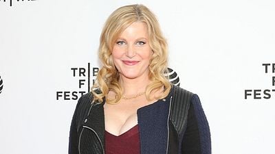 Imagem da notícia Anna Gunn, de Breaking Bad, entra para a segunda temporada de Shades of Blue