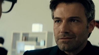 Imagem da notícia Liga da Justiça: Veja a primeira foto do Batmóvel