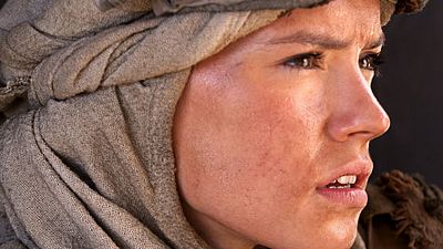 Imagem da notícia Daisy Ridley esconde visual para não dar spoiler de Star Wars: Episódio VIII