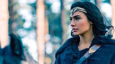 Imagem da notícia Revelada nova foto de Gal Gadot como Mulher-Maravilha