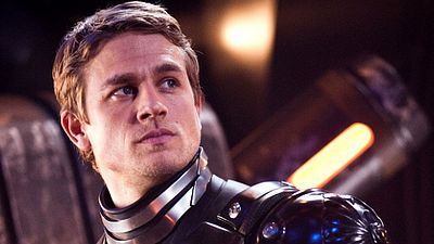 Imagem da notícia Comic-Con 2016: Charlie Hunnam não fará Círculo de Fogo 2