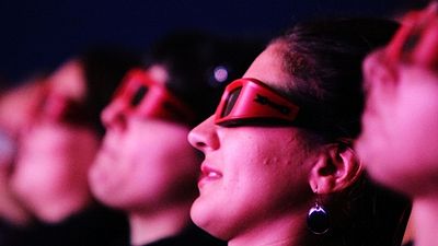 Imagem da notícia Pesquisadores tentam desenvolver uma maneira de assistir a filmes 3D sem óculos
