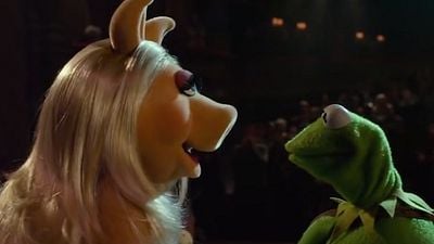 Imagem da notícia Cinquenta Tons de Muppets: E se Caco e Miss Piggy fossem Christian Grey e Anastasia Steele?