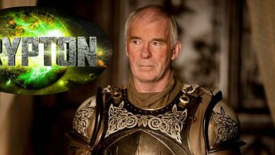 Imagem da notícia Krypton contrata Ian McElhinney, o Sor Barristan de Game of Thrones, e mais cinco atores