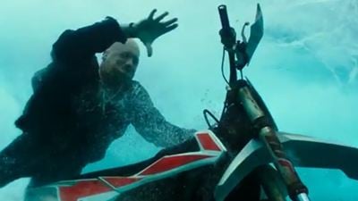 Vin Diesel pilota uma moto embaixo d'água no novo trailer de xXx: Reativado