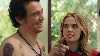 Imagem da notícia James Franco "sem filtro" acaba com o Natal de Bryan Cranston no trailer para maiores da comédia Tinha Que Ser Ele?