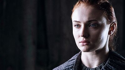 Imagem da notícia Sophie Turner promete ascensão de Sansa Stark ao poder na sétima temporada de Game of Thrones