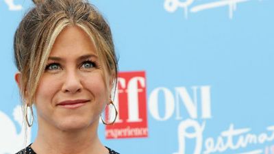 Jennifer Aniston diz que redes sociais estão impedindo a reunião de Friends