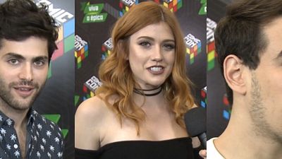 Imagem da notícia Shadowhunters: Elenco revela mudanças da série em relação aos livros na segunda temporada (Exclusivo)