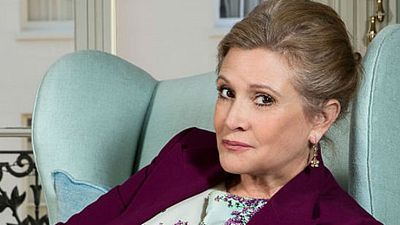 Imagem da notícia Carrie Fisher ganha estrela improvisada por fãs na Calçada da Fama