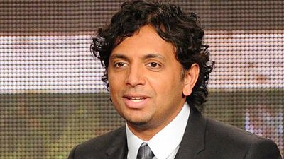 Imagem da notícia M. Night Shyamalan, de O Sexto Sentido e A Vila, quer dirigir episódio de Stranger Things