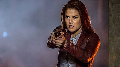 Imagem da notícia Cena de Resident Evil 6: O Capítulo Final mostra encontro entre Alice e Claire (Exclusivo)