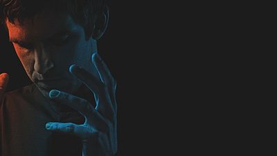 Imagem da notícia Legion mantém o visual psicodélico em novas imagens dos personagens