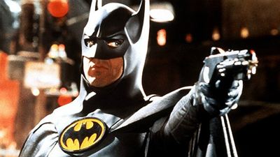 Traje usado por Michael Keaton em Batman - O Retorno é leiloado por mais de 40 mil dólares