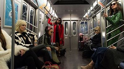 Imagem da notícia Sandra Bullock, Cate Blanchett e Rihanna pegam o metrô na primeira imagem oficial de Ocean's 8