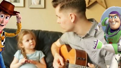 Pai e filha de 3 anos cantam versão adorável do tema de Toy Story