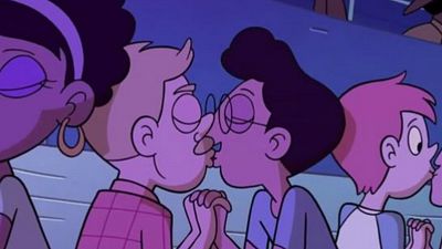 Imagem da notícia Disney exibe primeiro beijo gay da história de suas animações