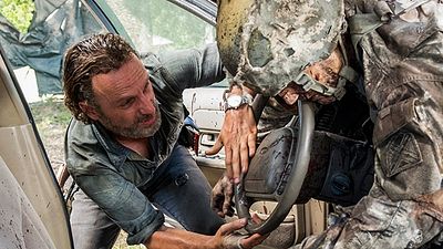 Imagem da notícia The Walking Dead: Greg Nicotero fala sobre a jornada de Rick e Michonne em 'Say Yes'