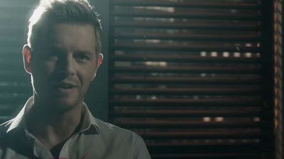 Imagem da notícia The Flash: Novo trailer traz os retornos de Rick Cosnett, Robbie Amell e Wentworth Miller