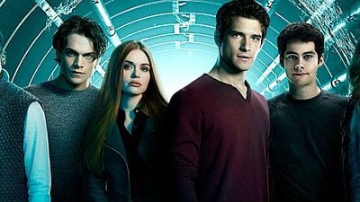 Imagem da notícia Teen Wolf: Elenco celebra gravação do 100º (e último!) episódio