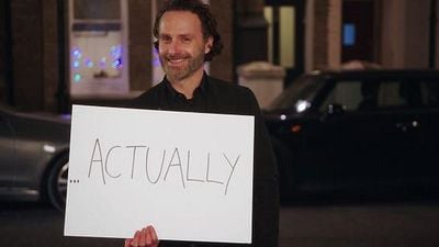 Imagem da notícia As famosas plaquinhas de Andrew Lincoln estão de volta no teaser do especial de Simplesmente Amor