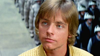 Imagem da notícia Mark Hamill divulga primeira foto de Luke Skywalker em Guerra nas Estrelas