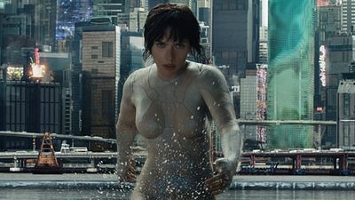 Imagem da notícia Ghost in the Shell pode dar prejuízo de US$ 60 milhões para estúdio e controvérsia na escalação de Scarlett Johansson é um dos motivos