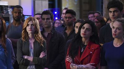 Imagem da notícia Shadowhunters é renovada para terceira temporada