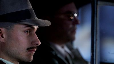 Imagem da notícia Neruda, com Gael García Bernal, estreia em formato de minissérie no Brasil em maio