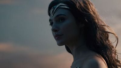 Imagem da notícia Gal Gadot humilha os inimigos em novo comercial de Mulher-Maravilha