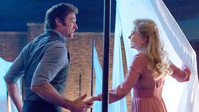 Imagem da notícia O Rei do Show: Hugh Jackman domina o picadeiro nas primeiras fotos do musical