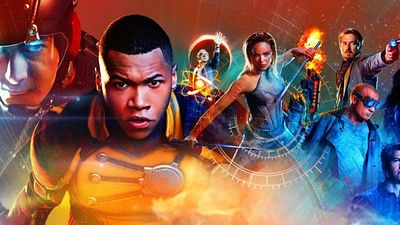 Imagem da notícia Brandon Routh revela arte promocional da terceira temporada de Legends of Tomorrow