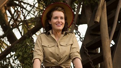 Imagem da notícia Jornal britânico afirma que a Rainha Elizabeth II já viu (e adorou!) The Crown