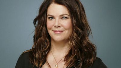 Imagem da notícia Lauren Graham vai adaptar novo livro da autora de A Probabilidade Estatística do Amor à Primeira Vista