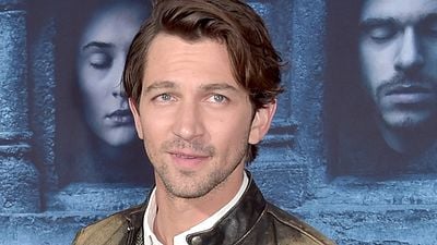 Michiel Huisman, de Game of Thrones, é favorito para protagonizar série inspirada em A Casa Amaldiçoada para Netflix