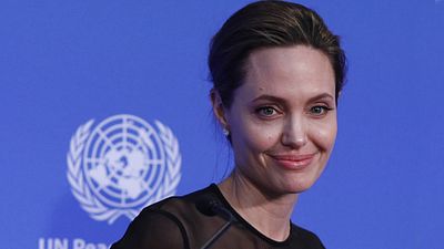 Imagem da notícia Angelina Jolie visita refugiados e discursa sobre violência sexual