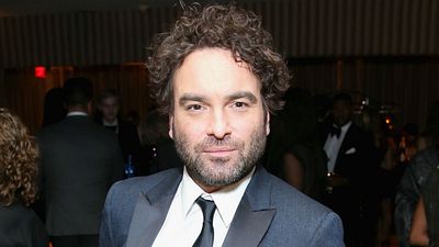 Imagem da notícia Casa de Johnny Galecki pegou fogo em enorme incêndio na Califórnia