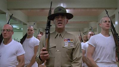 Imagem da notícia Nascido para Matar: Matthew Modine leiloa fotos dos bastidores do clássico de Stanley Kubrick