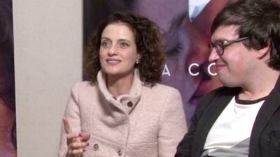 "O cinema lê pensamentos", afirmam Denise Fraga e o diretor Felipe Sholl sobre o drama Fala Comigo (Exclusivo)