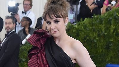 Lena Dunham se junta ao elenco da sétima temporada de American Horror Story