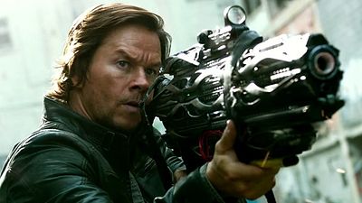 Imagem da notícia Sala dos roteiristas foi fechada e Akiva Goldsman não tem mais qualquer conexão com Transformers