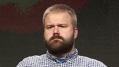 Imagem da notícia Criador de The Walking Dead, Robert Kirkman troca AMC por Amazon em novo acordo