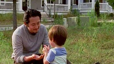 Imagem da notícia The Walking Dead: Cena estendida do sonho de Rick traz emocionantes retornos de Glenn e Abraham