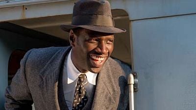 Imagem da notícia Omar Sy vive um médico charlatão no trailer de Knock