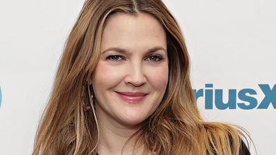 Imagem da notícia Drew Barrymore vai produzir antologia de terror totalmente dirigida por mulheres na CW