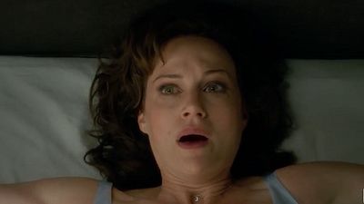 Imagem da notícia Brincadeira sexual vira história de terror no trailer de Gerald's Game