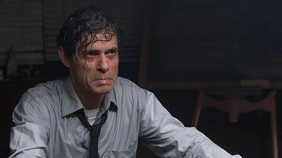 Imagem da notícia Magnífica 70: Visitamos o set da 3ª temporada e descobrimos quem será o novo vilão da série!