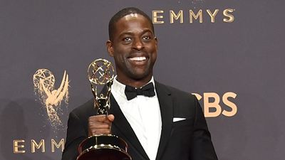 Emmy Awards 2017: Após ter microfone cortado, Sterling K. Brown termina seu discurso nos bastidores