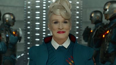 Imagem da notícia Guardiões da Galáxia Vol. 2: James Gunn revela que resolveu cortar as cenas de Glenn Close